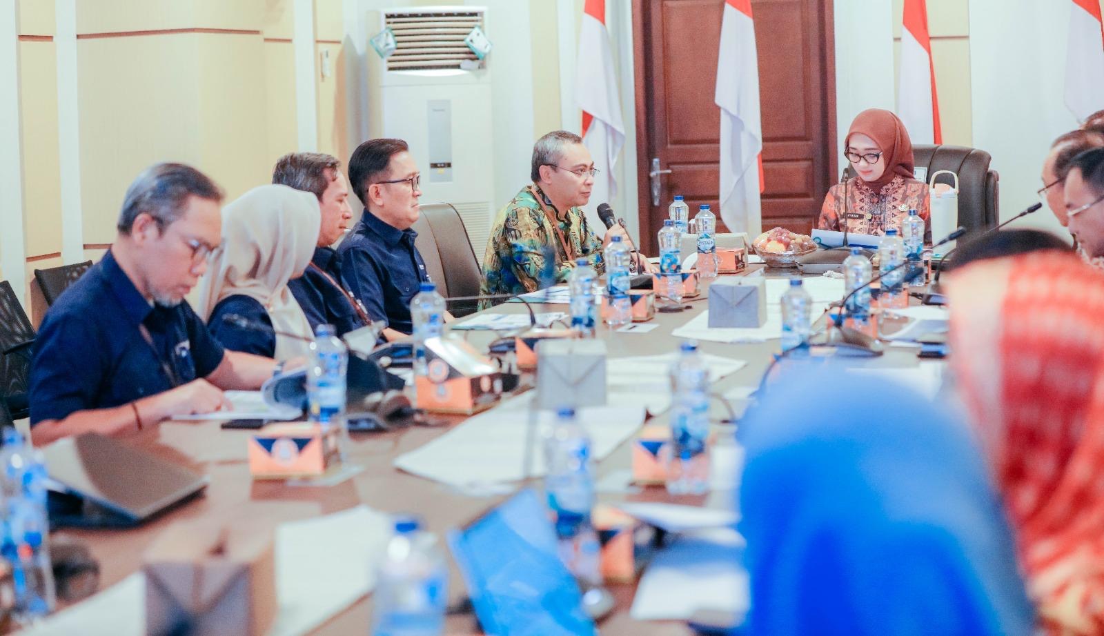 Wagub Jihan Nurlela Pimpin Rapat Optimalisasi Penyelenggaraan Program JKN